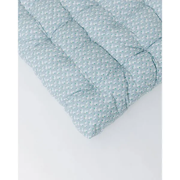 E&E Savannah Play Mattress, Blue Ditsy/White Pom