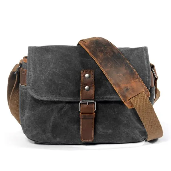 VINTAGE CANVAS CAMERA BAG