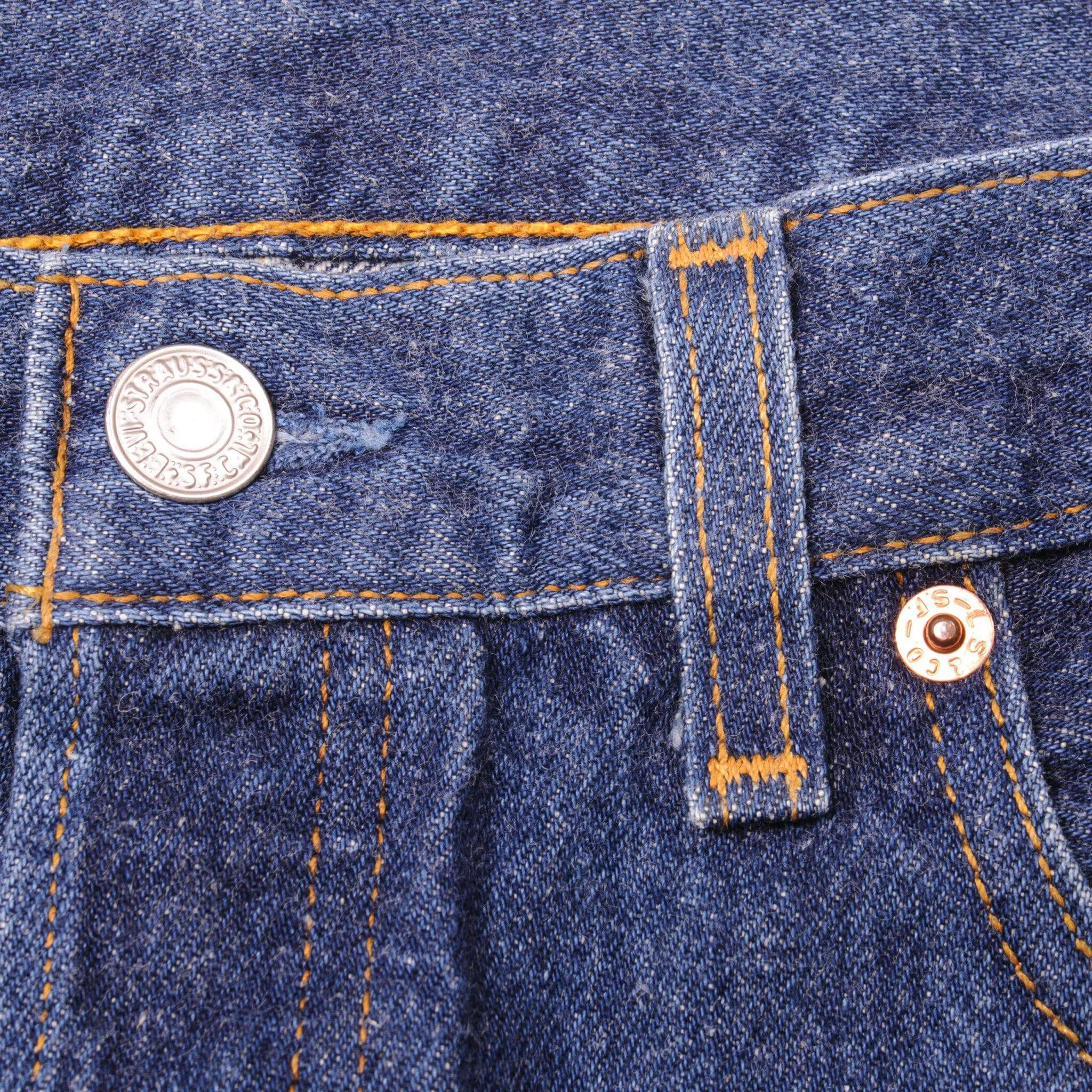 VINTAGE LEVIS 501 JEANS 1990's SIZE 33X33 W33 L33 MADE IN USA