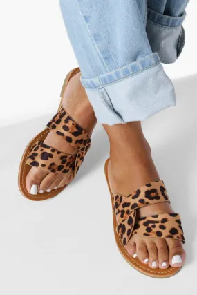 Wide Width Leopard Basic Sandals